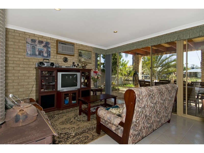 89 Moyup Way, South Yunderup WA 6208