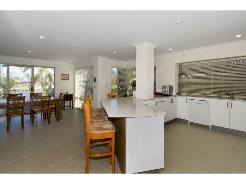54 Heron Place, South Yunderup WA 6208