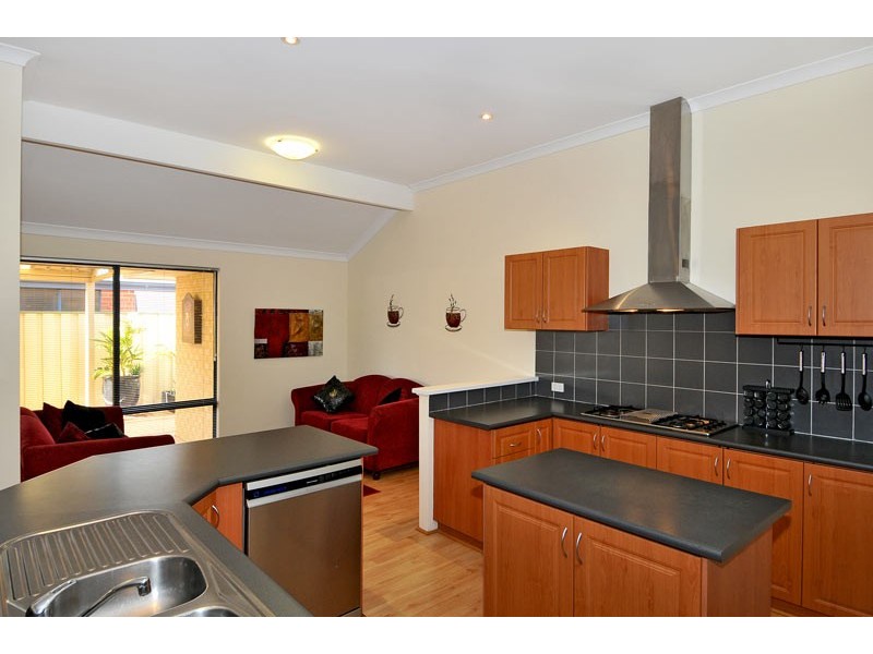 49 Pebble Beach Blvd, Meadow Springs WA 6210