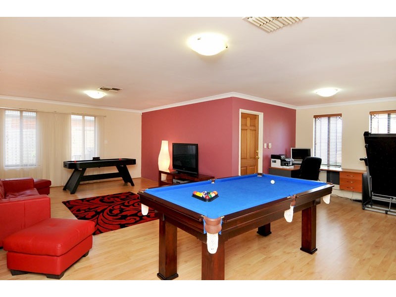 49 Pebble Beach Blvd, Meadow Springs WA 6210