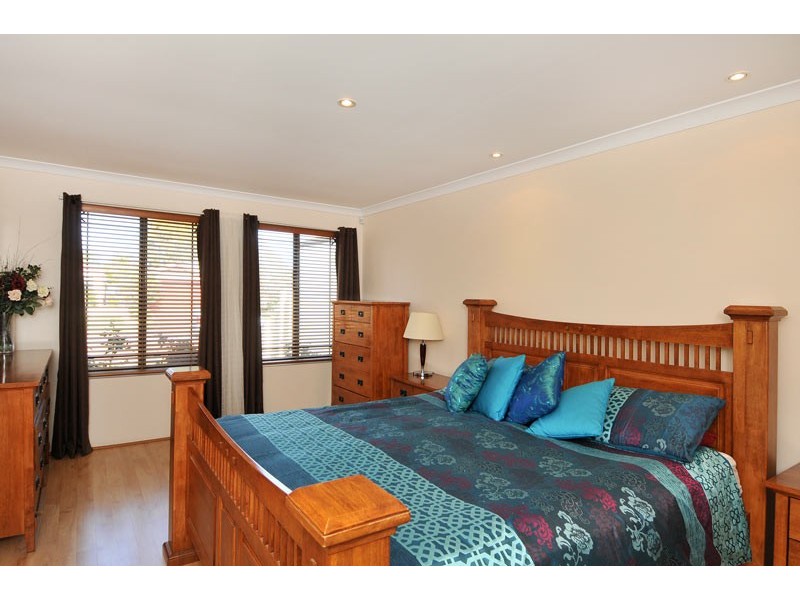 49 Pebble Beach Blvd, Meadow Springs WA 6210