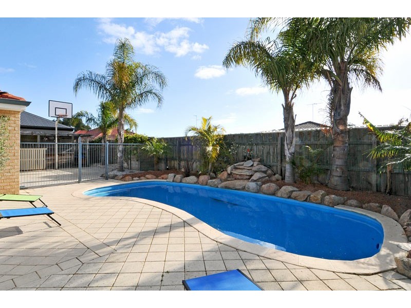 49 Pebble Beach Blvd, Meadow Springs WA 6210