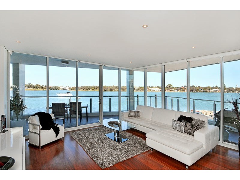 201/5 Marco Polo Drive, Mandurah WA 6210