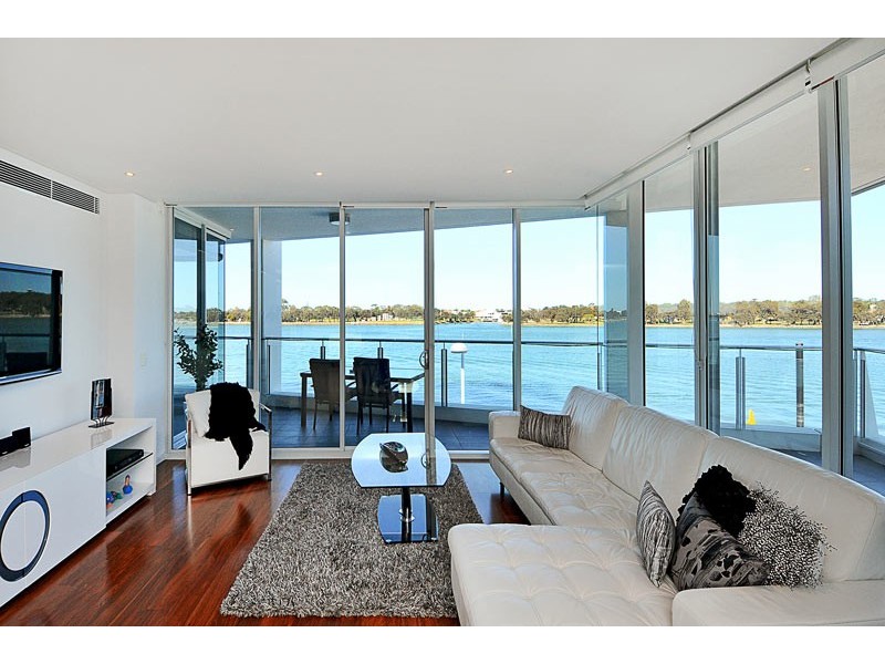 201/5 Marco Polo Drive, Mandurah WA 6210