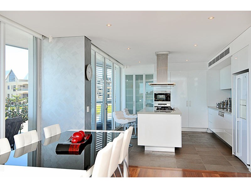 201/5 Marco Polo Drive, Mandurah WA 6210