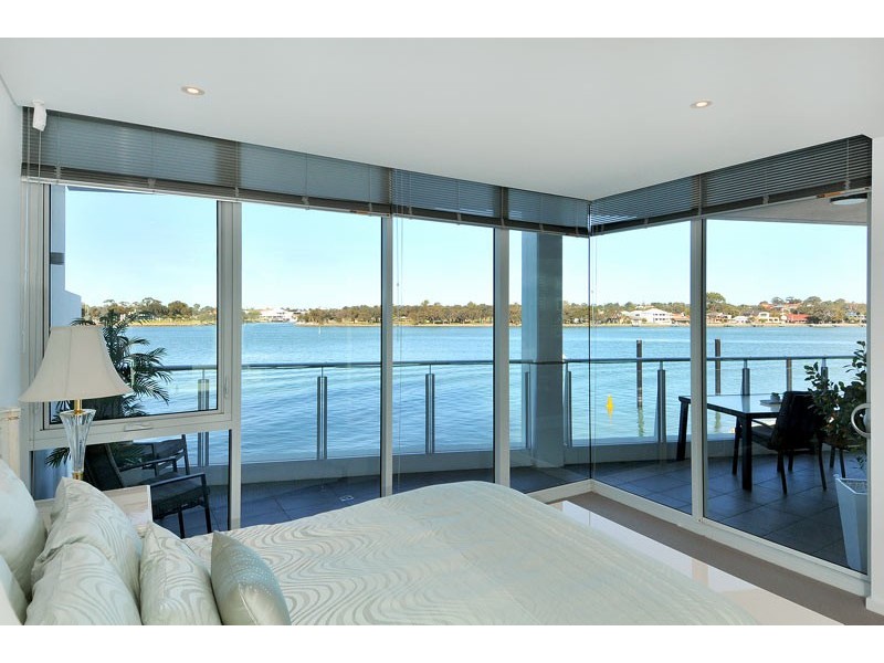 201/5 Marco Polo Drive, Mandurah WA 6210