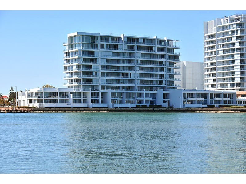 201/5 Marco Polo Drive, Mandurah WA 6210