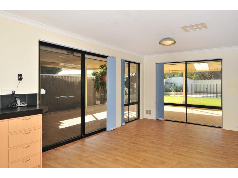50 Reynolds Avenue, Greenfields WA 6210