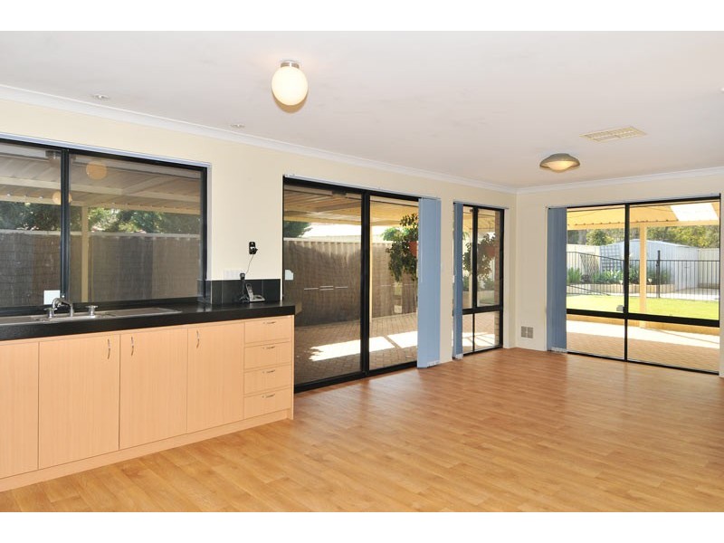 50 Reynolds Avenue, Greenfields WA 6210