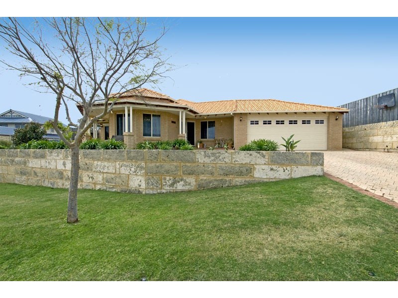 15 Highview Rise, Halls Head WA 6210