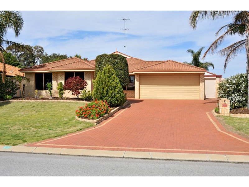 52 Floribunda Avenue, Halls Head WA 6210