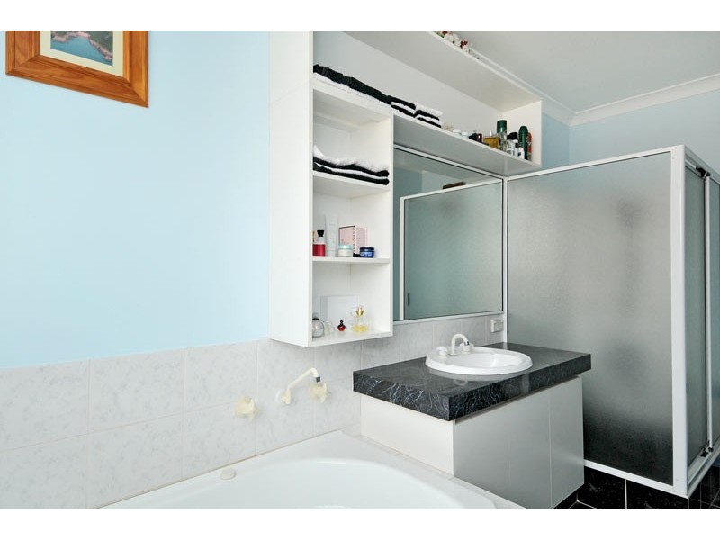 52 Floribunda Avenue, Halls Head WA 6210