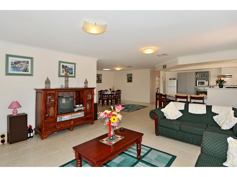 22 Holloway Turn, Ravenswood WA 6208