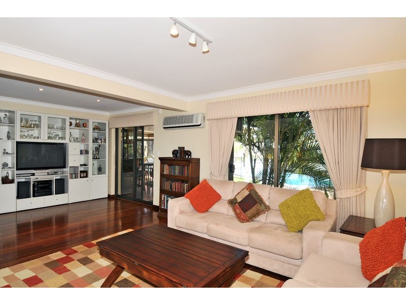 18 Armstrong Street, Halls Head WA 6210