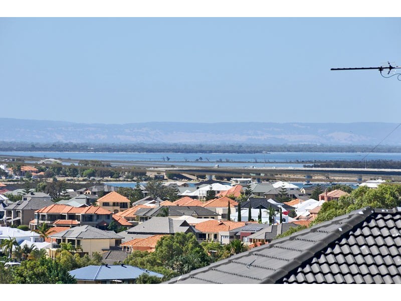 18 Armstrong Street, Halls Head WA 6210