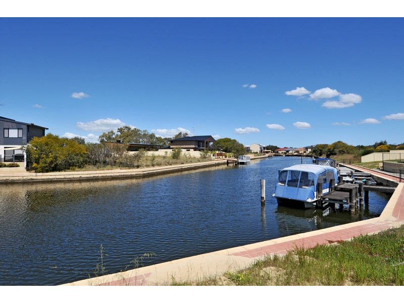 7 Batavia Quays, South Yunderup WA 6208