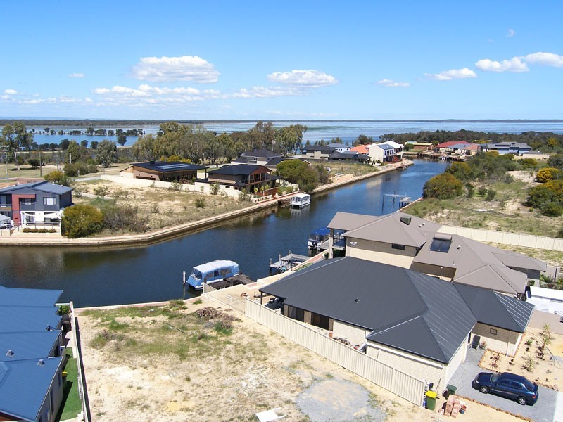 7 Batavia Quays, South Yunderup WA 6208