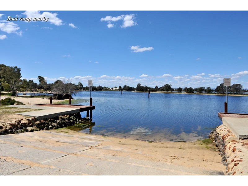 7 Batavia Quays, South Yunderup WA 6208