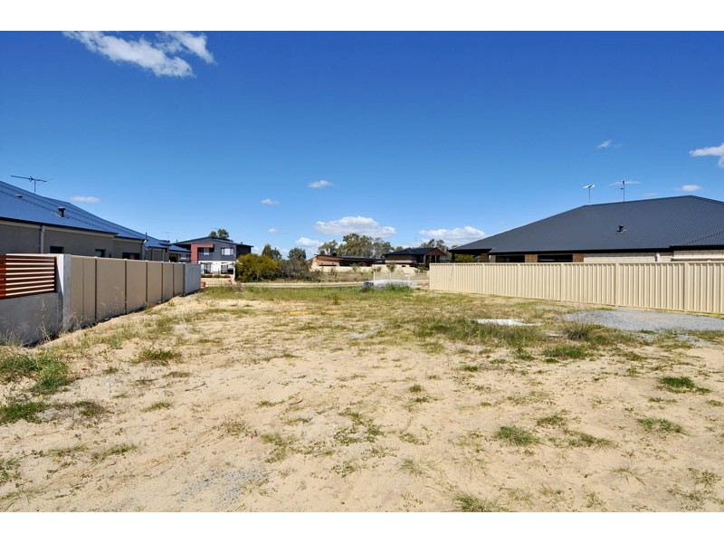 7 Batavia Quays, South Yunderup WA 6208