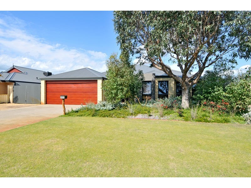 58 Midsummer Circle, Pinjarra WA 6208