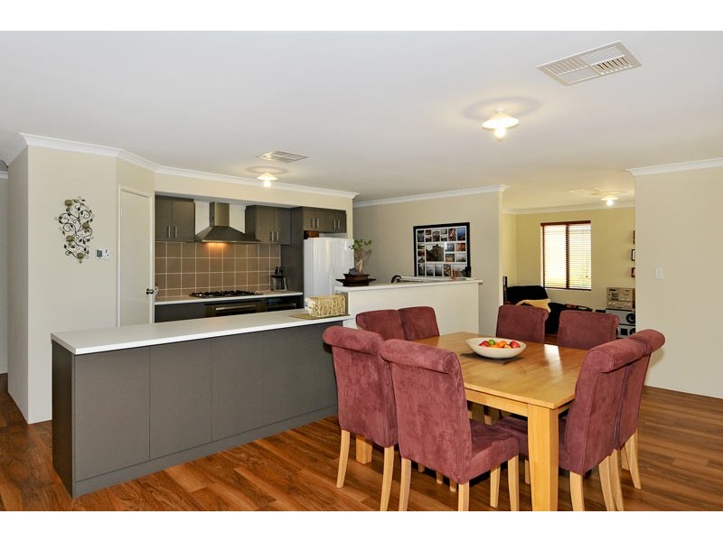 58 Midsummer Circle, Pinjarra WA 6208