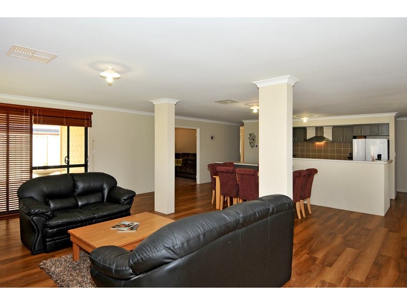 58 Midsummer Circle, Pinjarra WA 6208