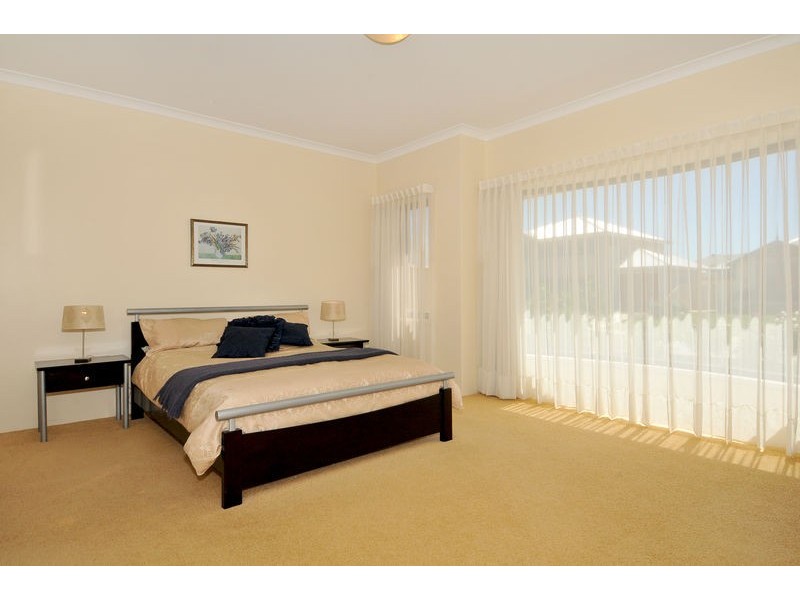 59 Lord Hobart Drive, Madora Bay WA 6210