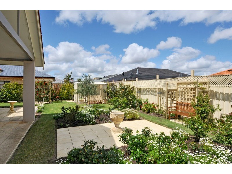 59 Lord Hobart Drive, Madora Bay WA 6210