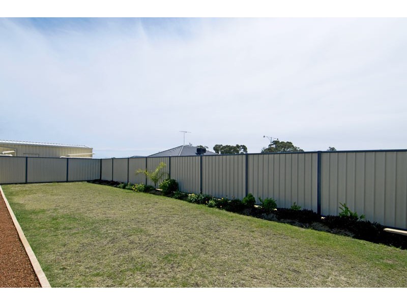 13 Philmont Way, Meadow Springs WA 6210