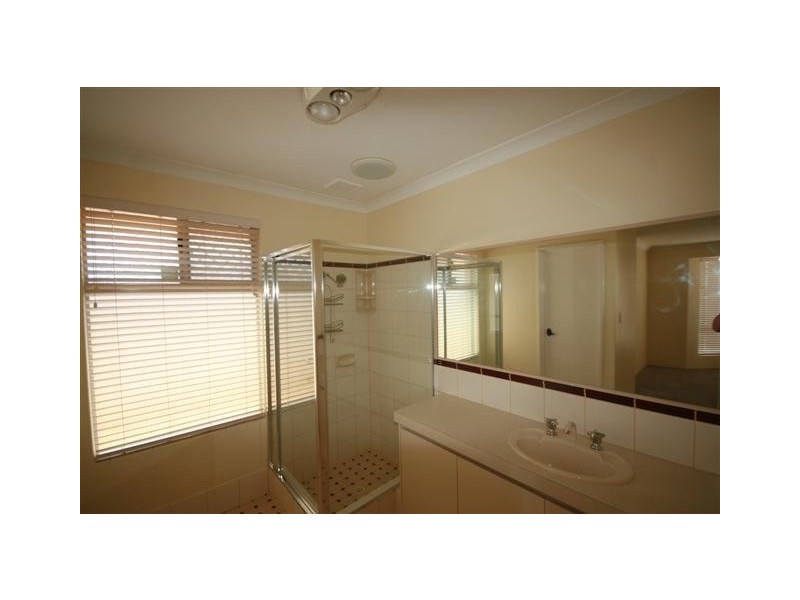12 Malabor Mews, Halls Head WA 6210