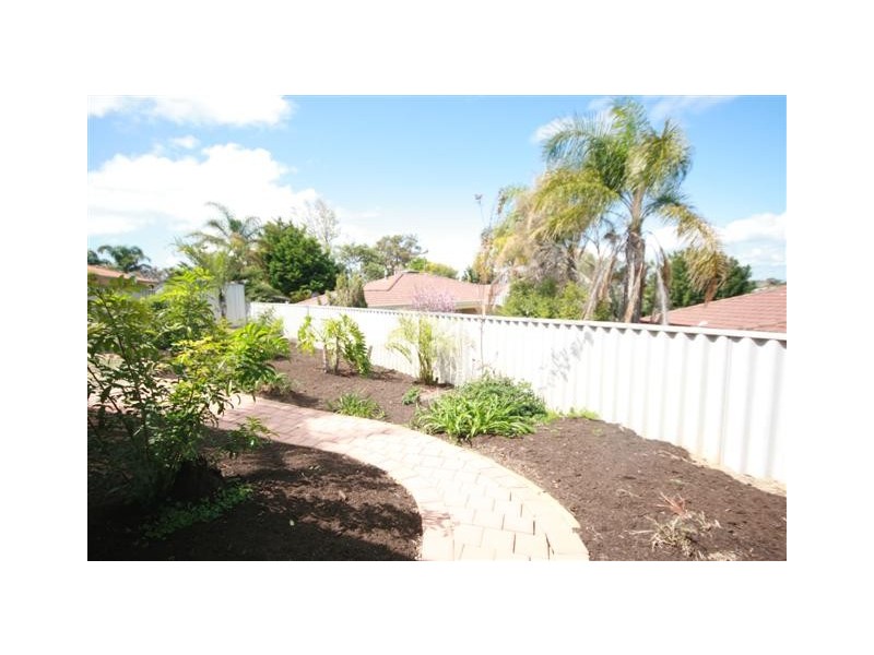12 Malabor Mews, Halls Head WA 6210