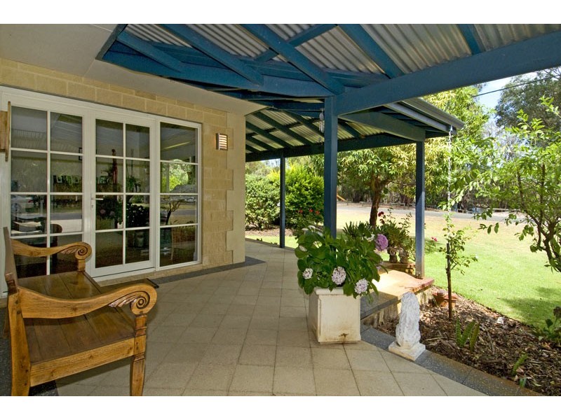 6 Ravenswood Road, Ravenswood WA 6208