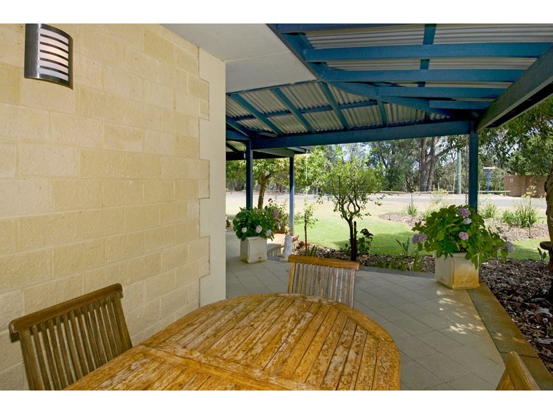 6 Ravenswood Road, Ravenswood WA 6208