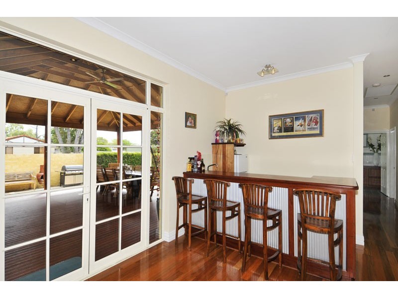 6 Ravenswood Road, Ravenswood WA 6208