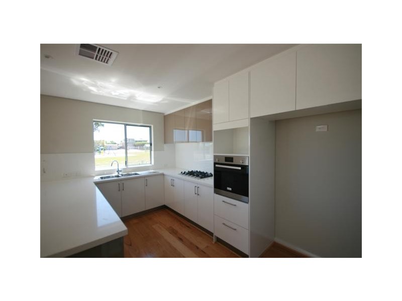 11-68 Hickman Road, Silver Sands WA 6210