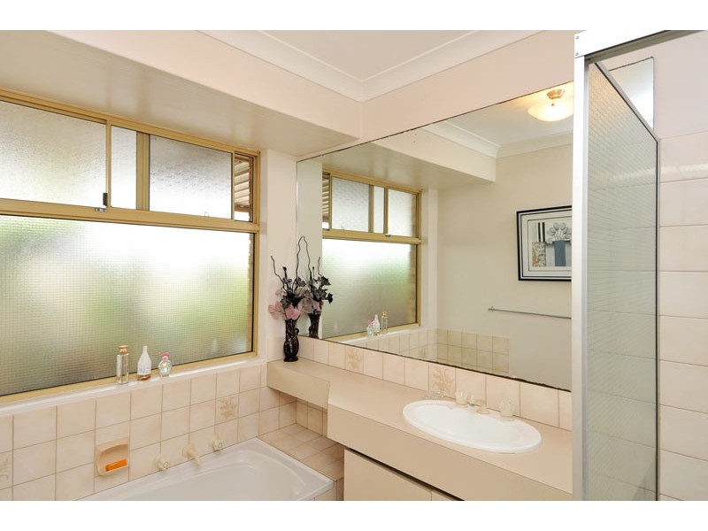 2 Jasmine Place, Halls Head WA 6210