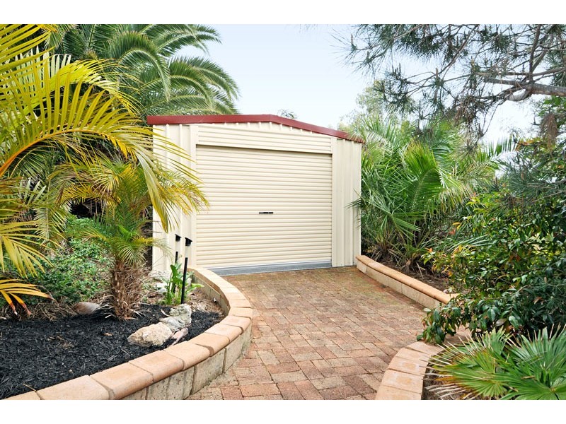 2 Jasmine Place, Halls Head WA 6210