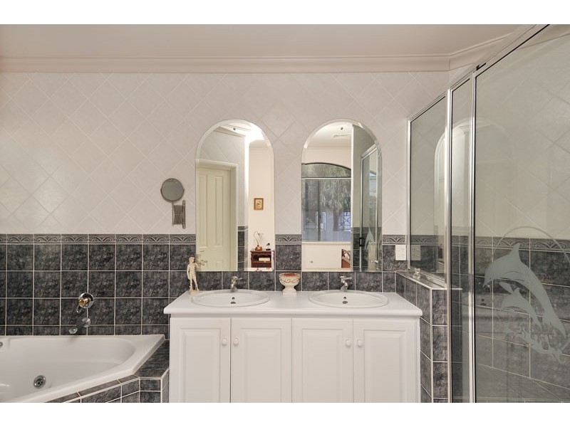 26 Picaroon Place, Halls Head WA 6210