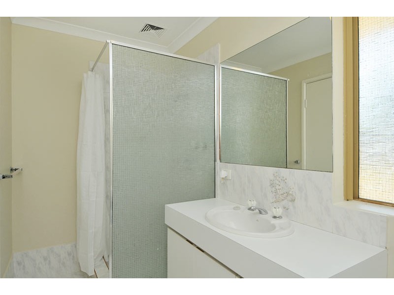 6 Mcveigh Street, Singleton WA 6175