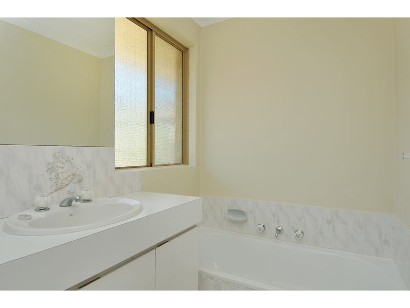 6 Mcveigh Street, Singleton WA 6175