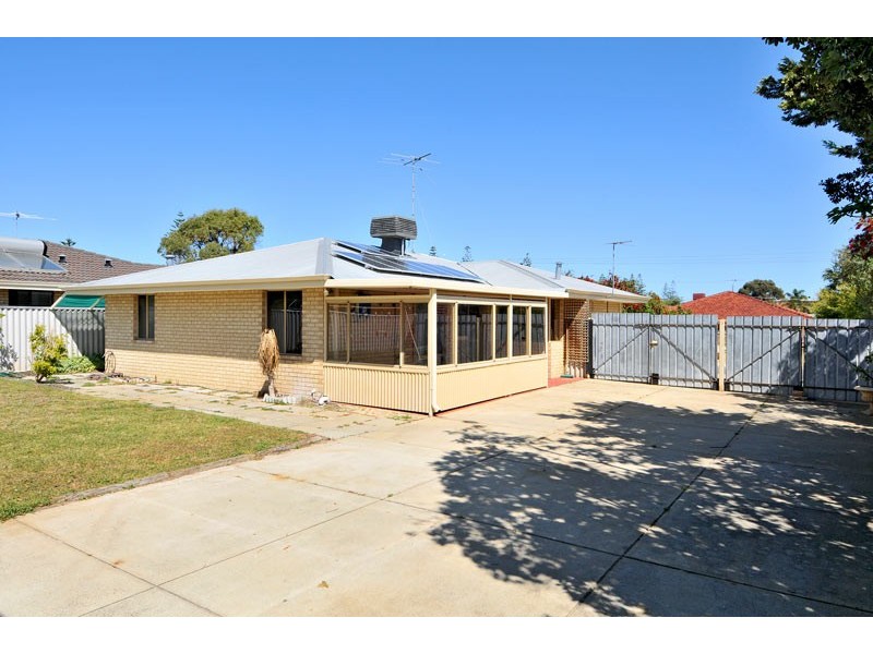 6 Mcveigh Street, Singleton WA 6175