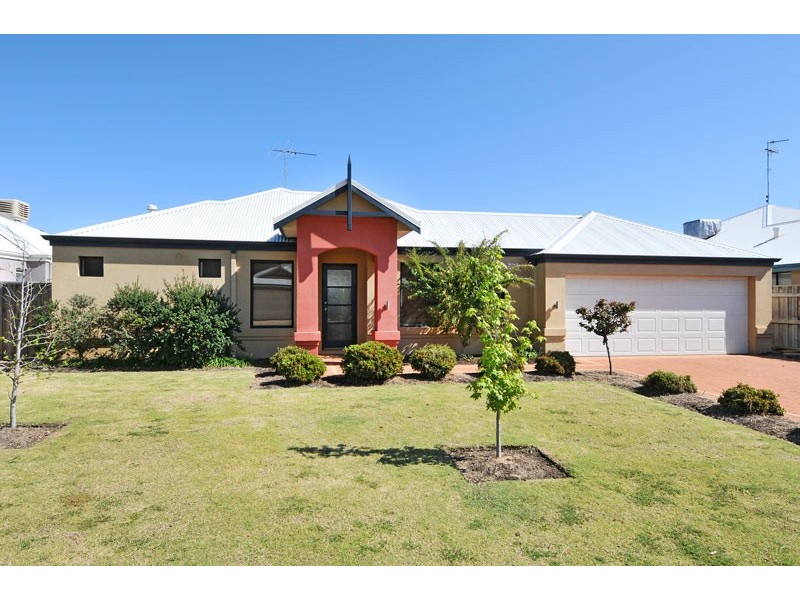 5 Onslow Court, Erskine WA 6210