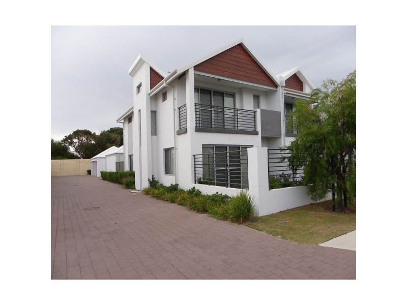 9/22 Butcherbird Loop, Erskine WA 6210