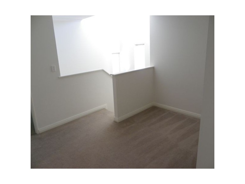 9/22 Butcherbird Loop, Erskine WA 6210