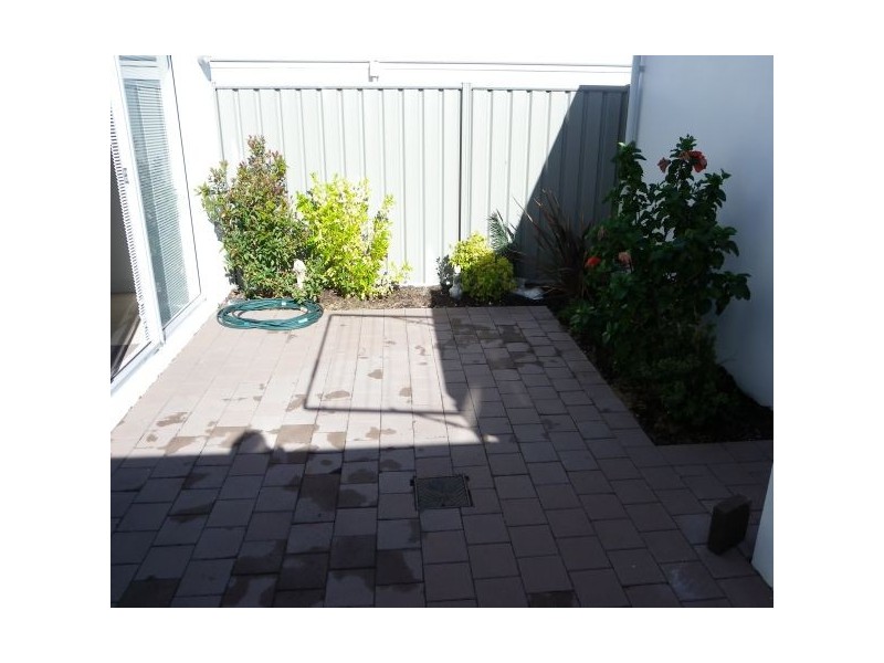 9/22 Butcherbird Loop, Erskine WA 6210