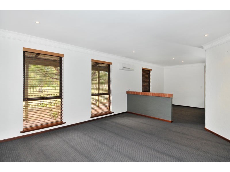 51 Glencoe Parade, Halls Head WA 6210