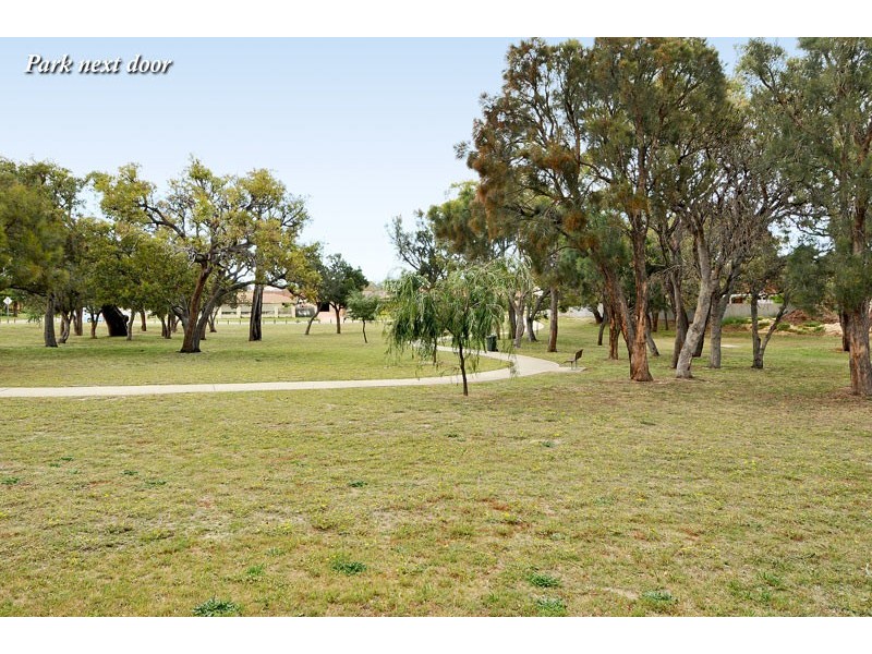 51 Glencoe Parade, Halls Head WA 6210