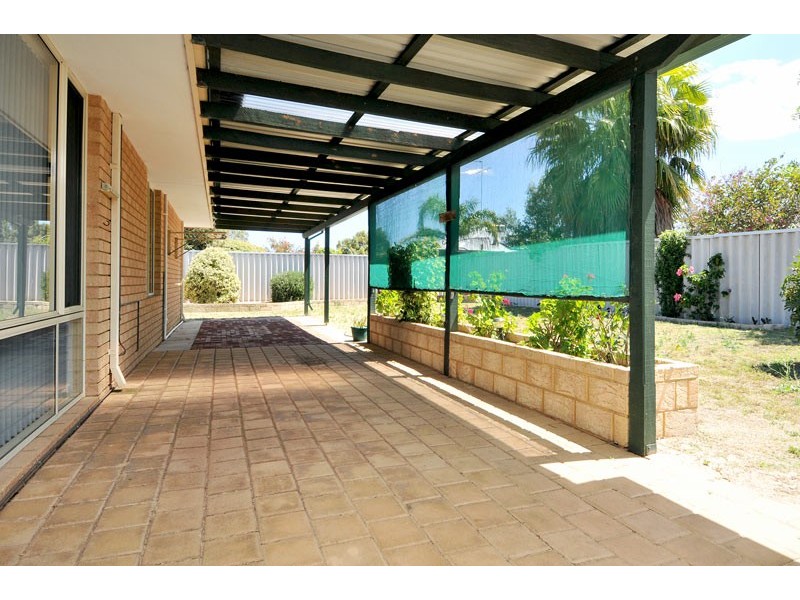 10 Isdell Place, Greenfields WA 6210