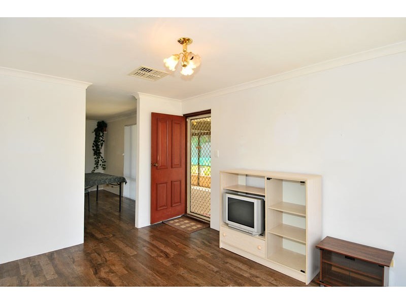 10 Isdell Place, Greenfields WA 6210