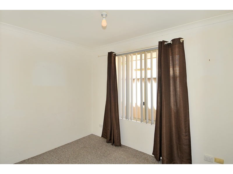 10 Isdell Place, Greenfields WA 6210